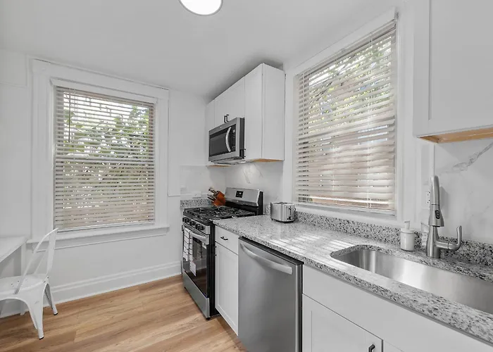 Shadyside 2c Modern And Cozy Private Bedroom With Shared Bathroom Homestay Pittsburgh